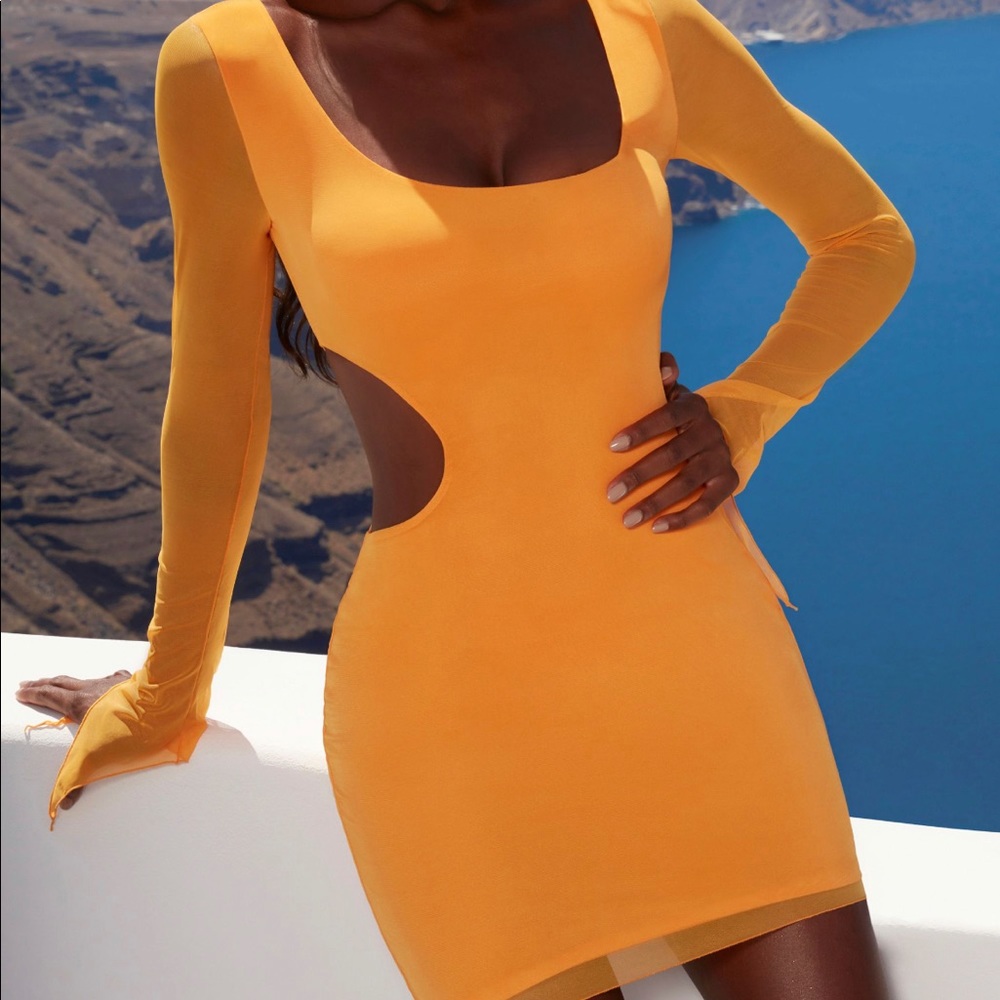 Oh Polly Feelin’ Wavy Dress